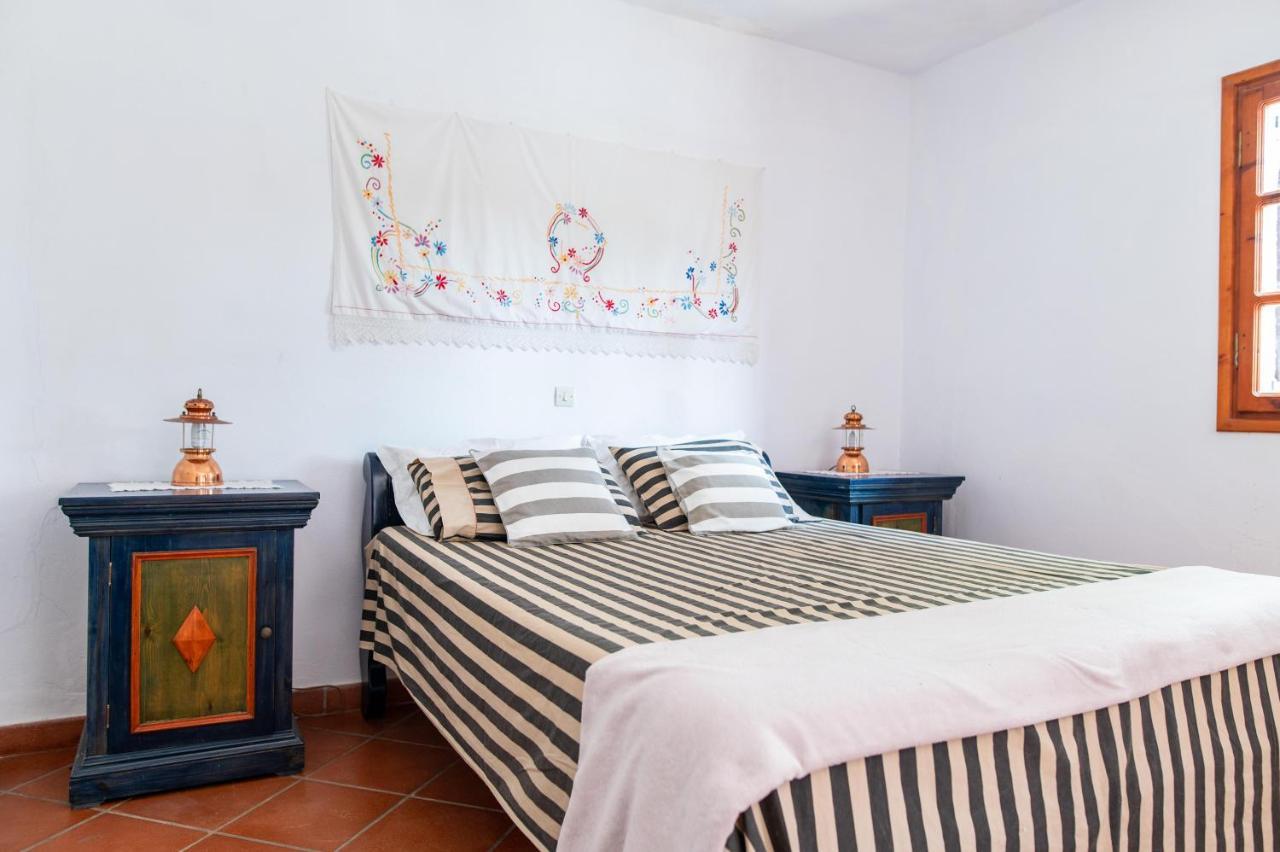Ficus Traditional Apartments Кефалос Екстериор снимка